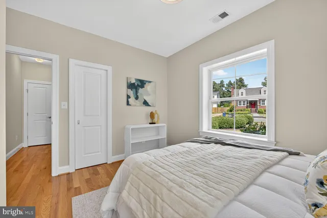 $1,999,990 | 2828 North Van Buren Street, Arlington, VA 22213