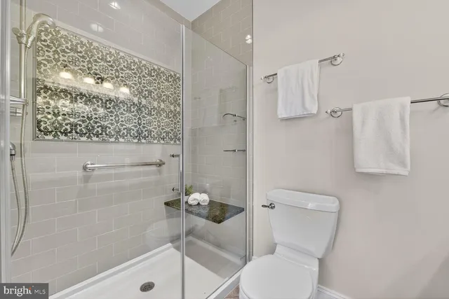 $1,999,990 | 2828 North Van Buren Street, Arlington, VA 22213