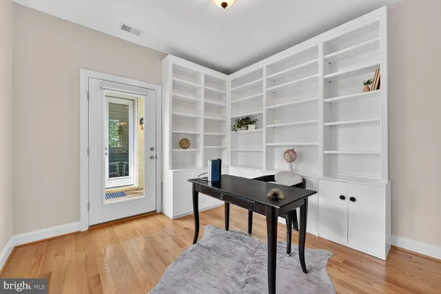 $1,999,990 | 2828 North Van Buren Street, Arlington, VA 22213