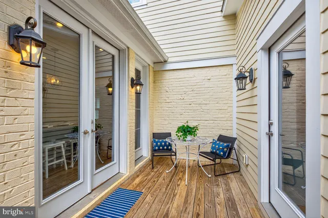 $1,999,990 | 2828 North Van Buren Street, Arlington, VA 22213