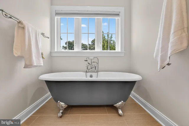 $1,999,990 | 2828 North Van Buren Street, Arlington, VA 22213