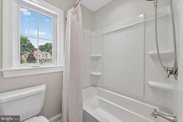 $1,999,990 | 2828 North Van Buren Street, Arlington, VA 22213