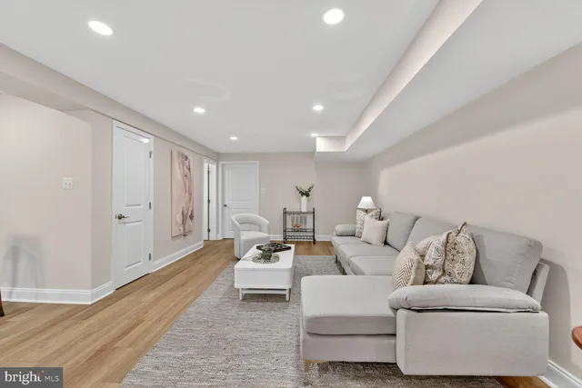 $1,999,990 | 2828 North Van Buren Street, Arlington, VA 22213