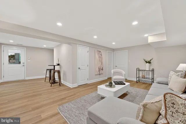 $1,999,990 | 2828 North Van Buren Street, Arlington, VA 22213