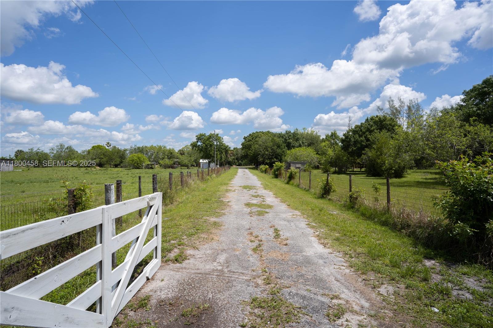 North Okeechobee Okeechobee, FL 34972 - Photo 4 of 23 a view of a lake with a garden