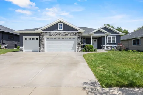 $695,000 | 816 Damascus Trail, Cottage Grove, WI 53527