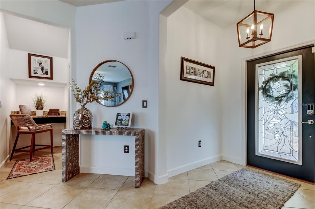 10141 Newminster Loop Ruskin, FL 33573 - Photo 13 of 77