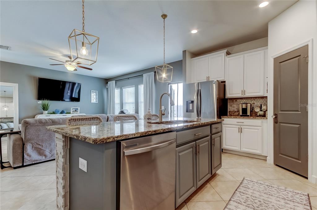 10141 Newminster Loop Ruskin, FL 33573 - Photo 30 of 77