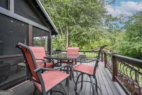 a view of a back yard of the house