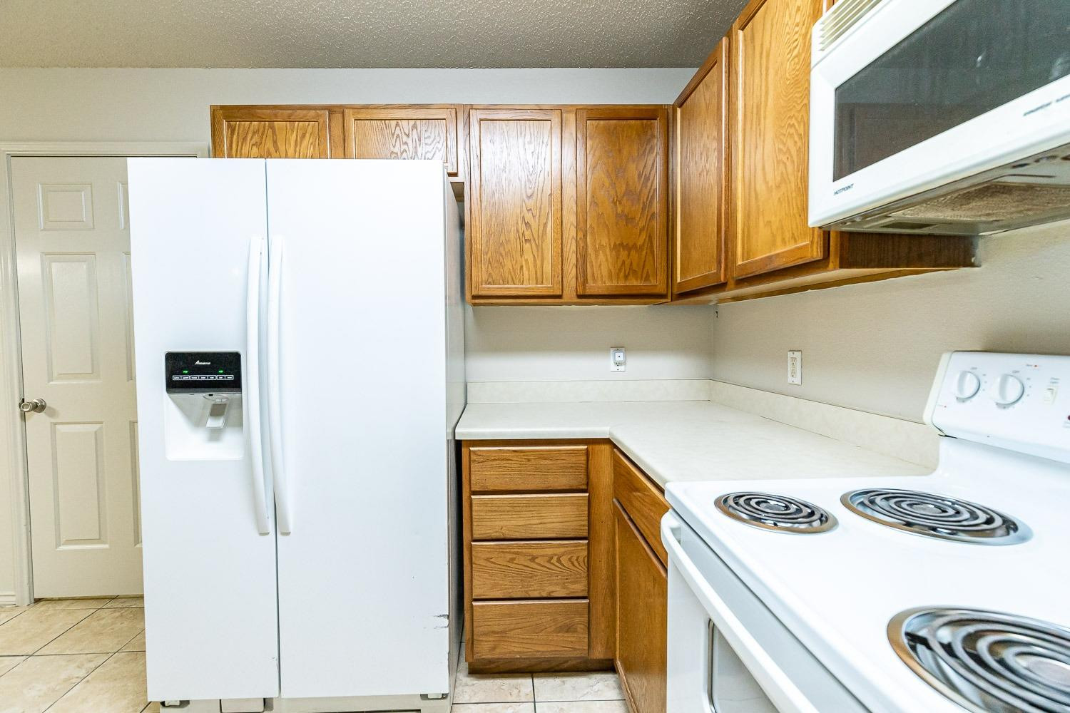 5812 96th Street, Unit B Lubbock, TX 79424 - Photo 13 of 33 Photo 13