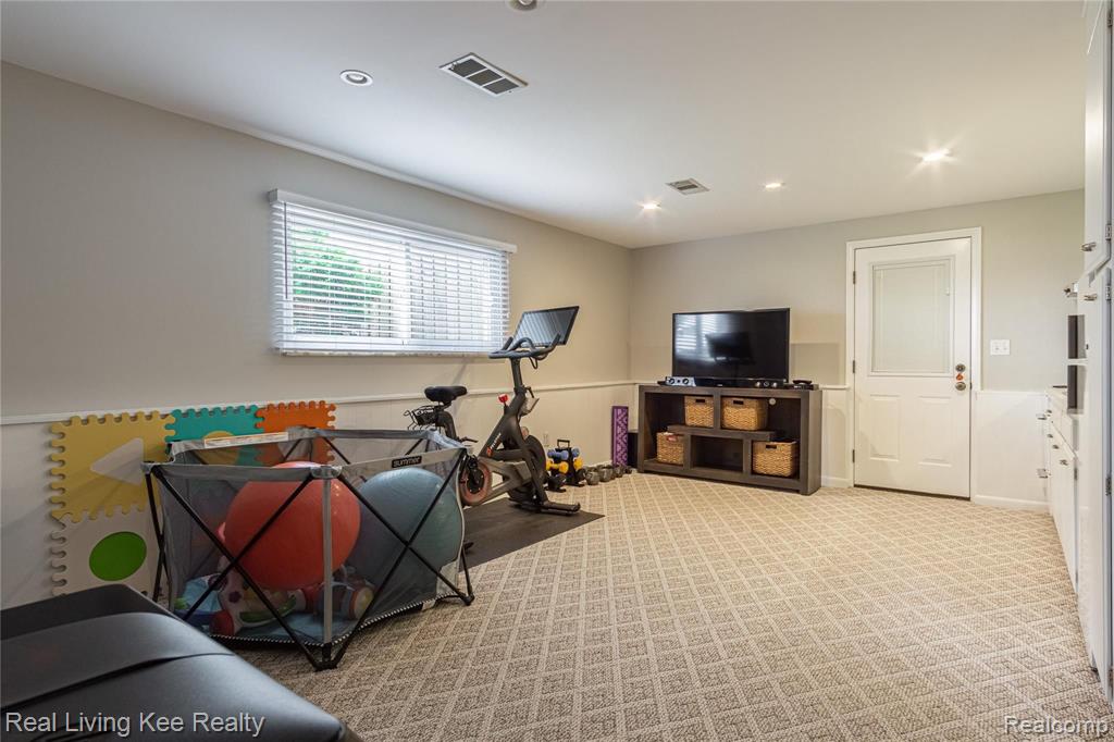 1088 North Adams Road Rochester Hills, MI 48306 - Photo 47 of 49