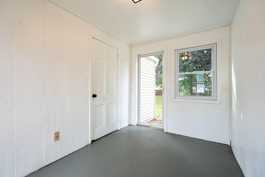 106 Mandalay Road Chicopee, MA 01020 - Photo 17 of 25 Gallery Image 17