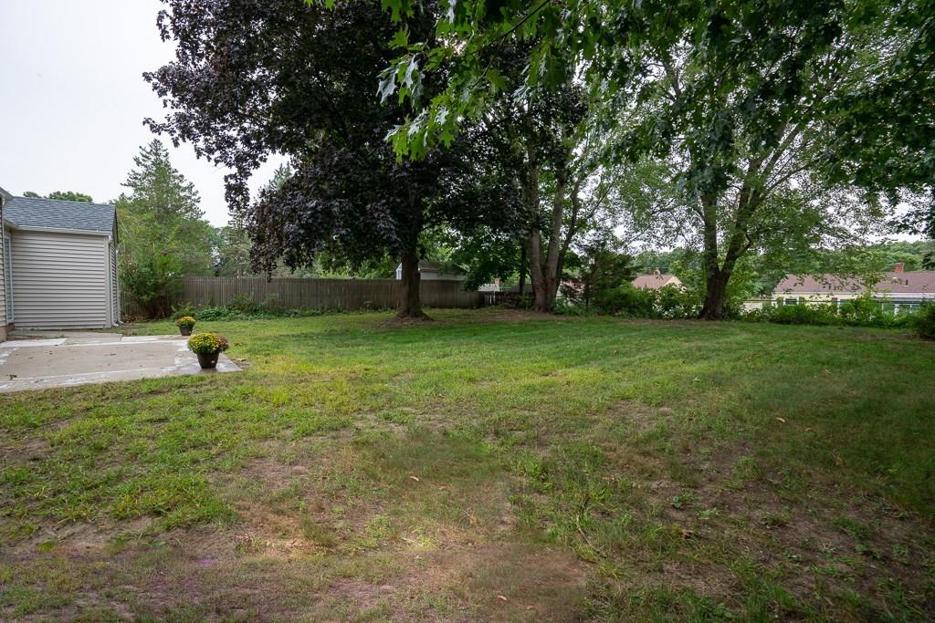 106 Mandalay Road Chicopee, MA 01020 - Photo 23 of 25 Gallery Image 23