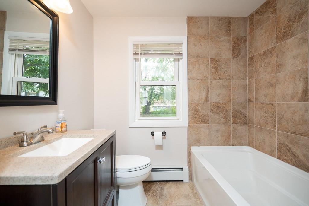106 Mandalay Road Chicopee, MA 01020 - Photo 8 of 25 Gallery Image 8