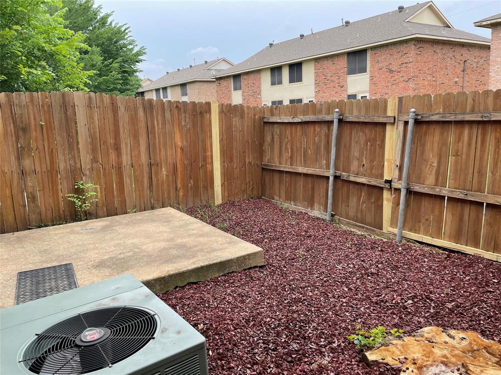 12 Trails Place, Unit AD Wylie, TX 75098 - Photo 18 of 40 a backyard of a house