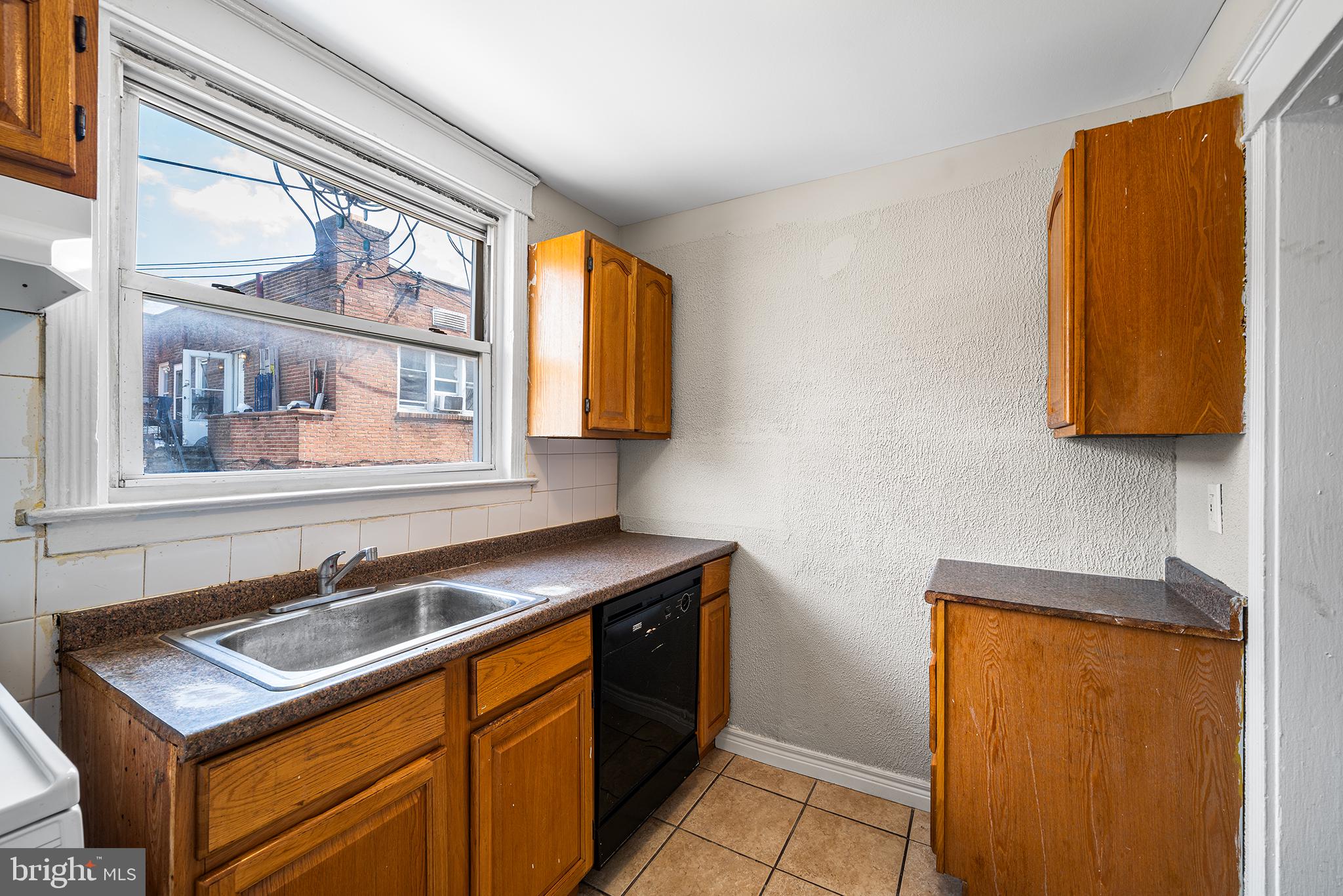 435 Croyden Road Upper Darby, PA 19082 - Photo 14 of 25 Gallery Image 14