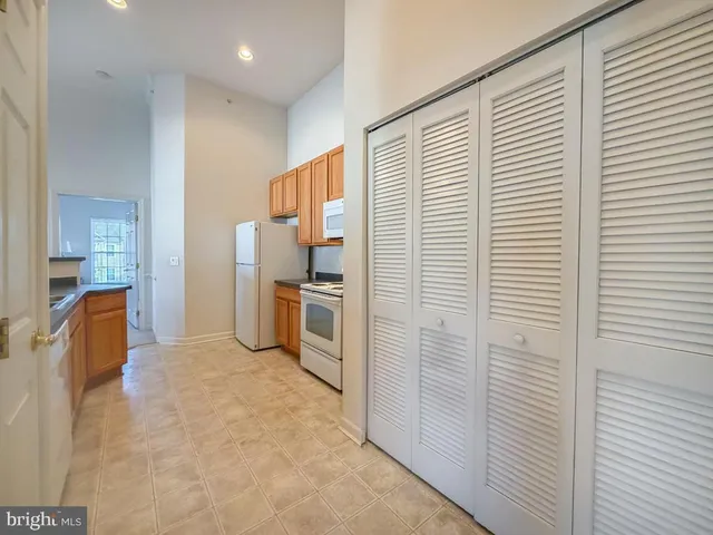 $285,000 | 1506 Moore Street, Unit 301, Bristol, PA 19007