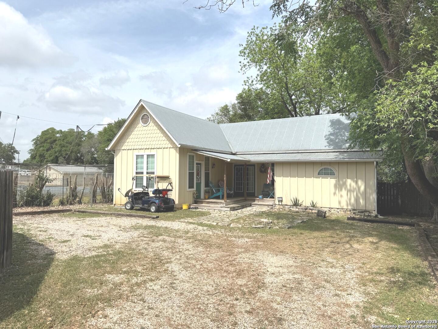 602 B 10th Street Bandera, TX 78003 - Photo 2 of 11