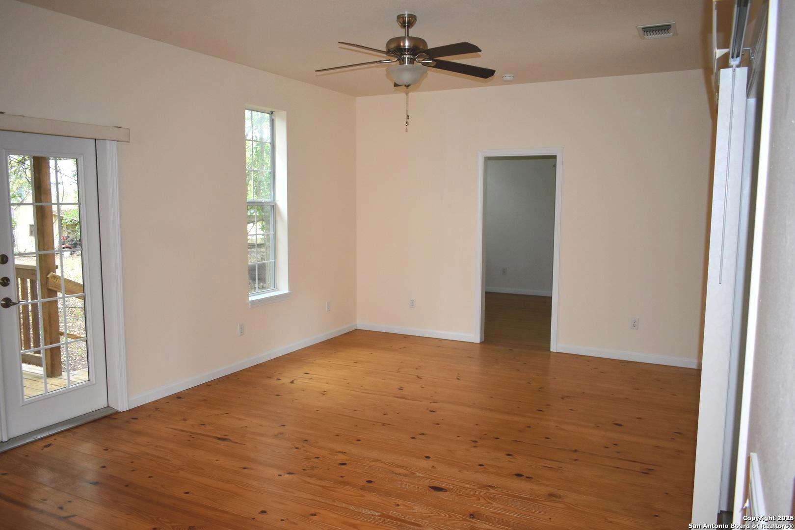 602 B 10th Street Bandera, TX 78003 - Photo 9 of 11