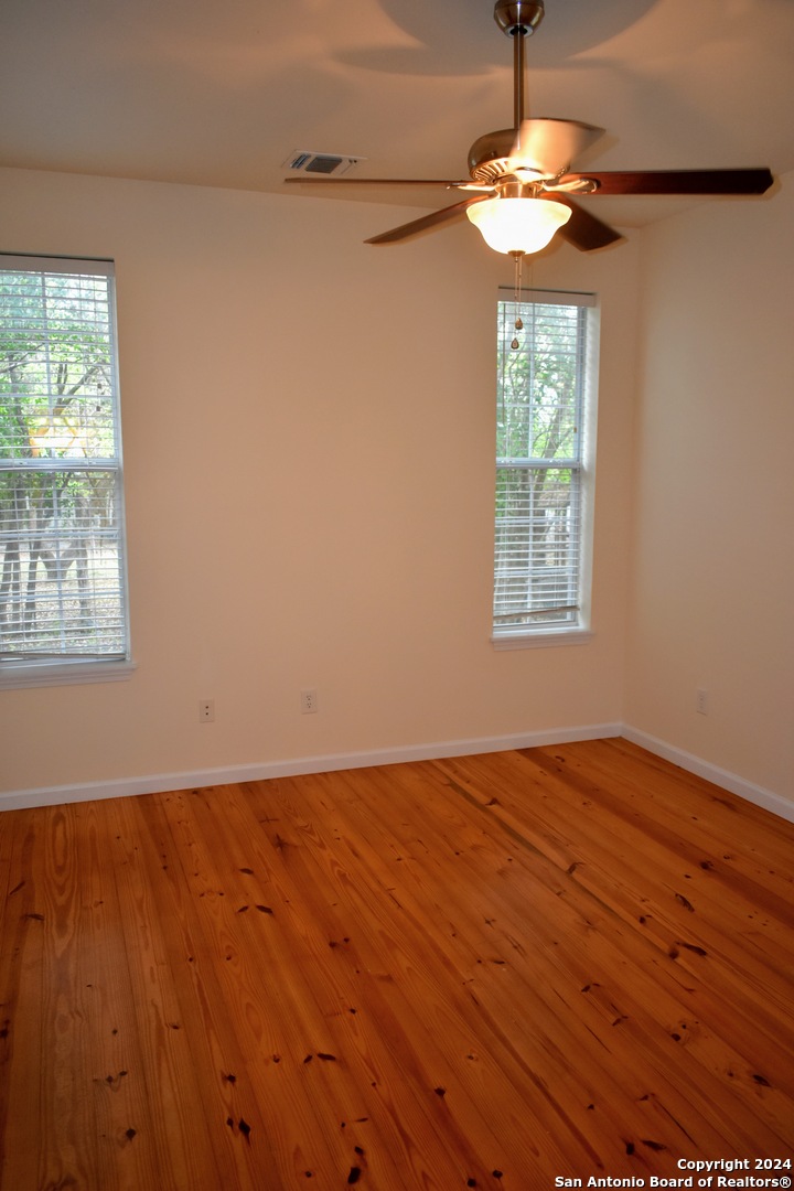 602 B 10th Street Bandera, TX 78003 - Photo 10 of 11