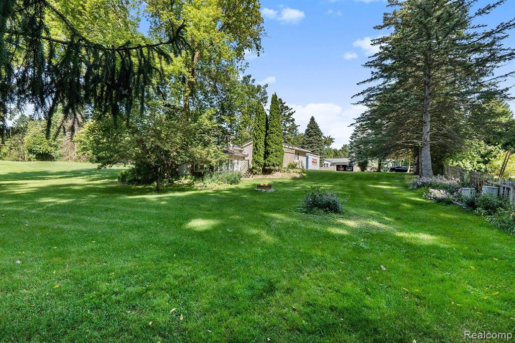 3857 Rohr Road Lake Orion, MI 48359 - Photo 27 of 31