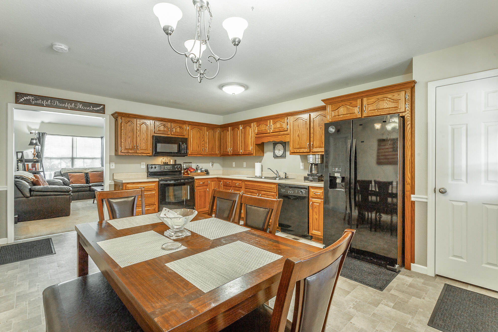 139 Holcomb Road Ringgold, GA 30736 - Photo 3 of 34 Kitchen
