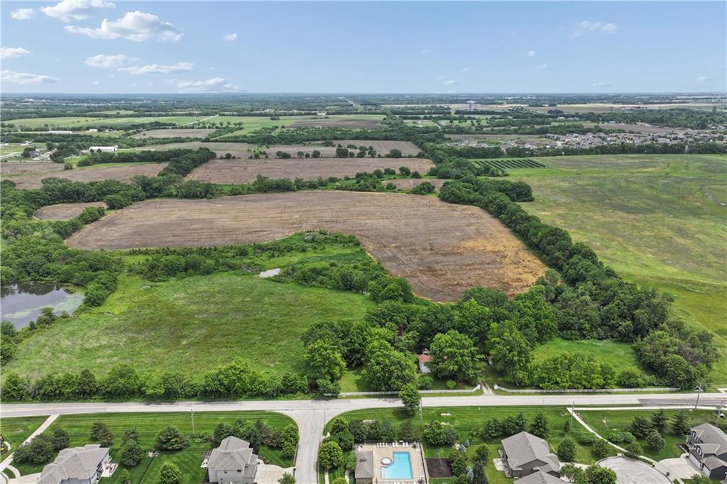 19411 South Ridgeview Road Spring Hill, KS 66083 - Photo 2 of 24