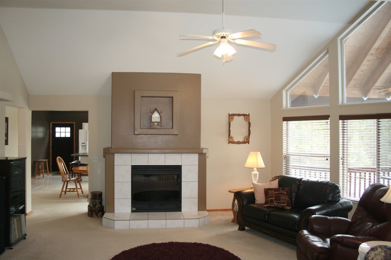 32428 North Hardesty Road Chattaroy, WA 99003 - Photo 3 of 20 Gallery Image 3