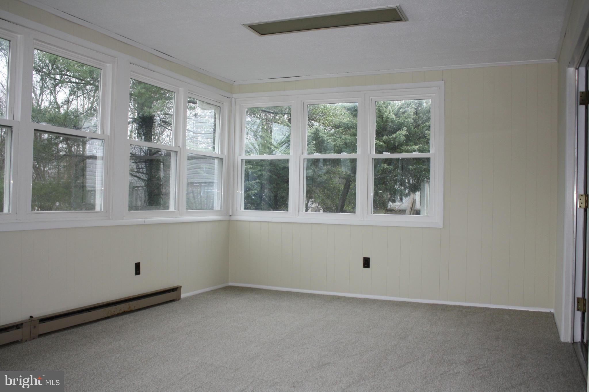 1527 Adamsview Road Catonsville, MD 21228 - Photo 14 of 30 Sunroom