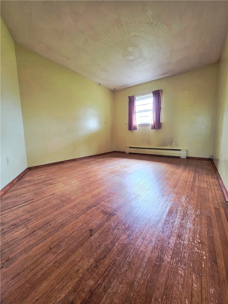 2247 Ridge Road Ontario, NY 14519 - Photo 25 of 36 3rd Bedroom