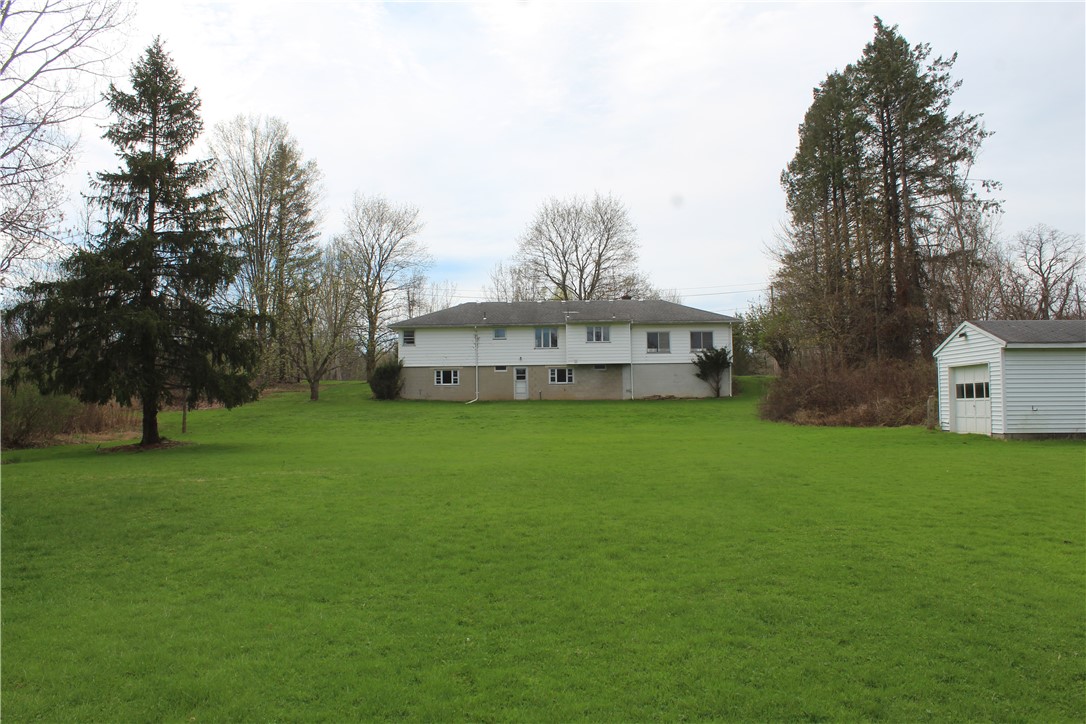 2247 Ridge Road Ontario, NY 14519 - Photo 9 of 36