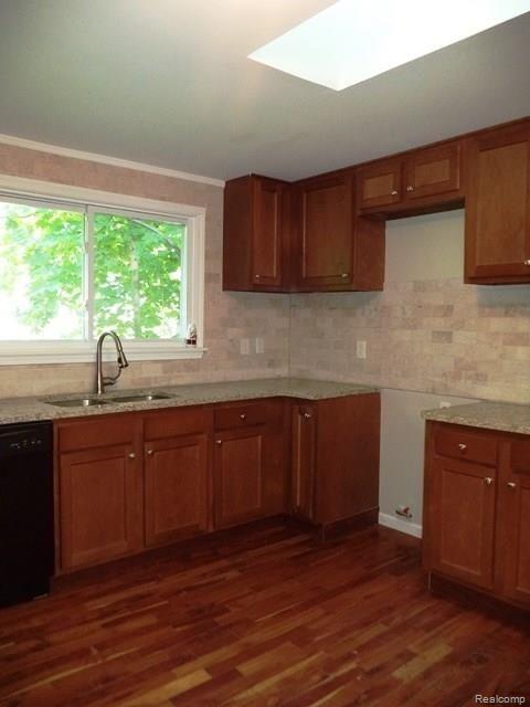 18883 Inkster Road Livonia, MI 48152 - Photo 5 of 35 inkster (58).jpg