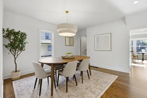 $829,000 | 208 Dundee Avenue, Barrington, IL 60010