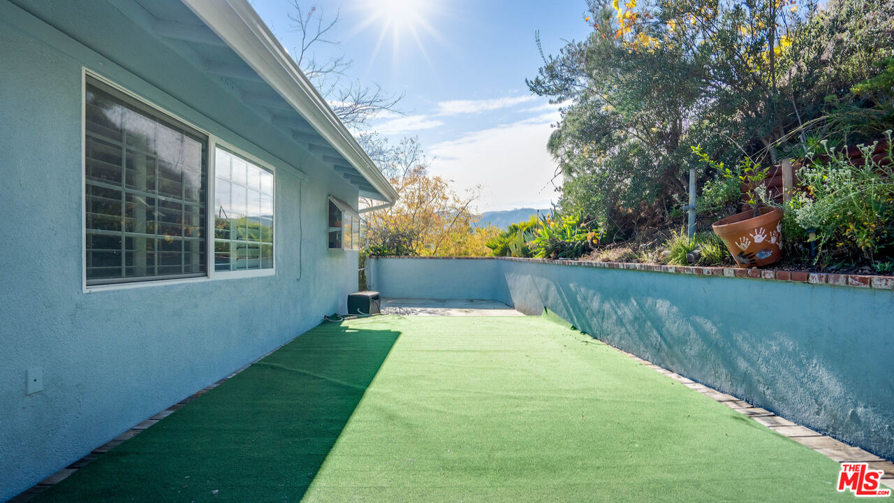 9631 Crystal View Drive Tujunga, CA 91042 - Photo 4 of 37 a view of swimming pool with a yard