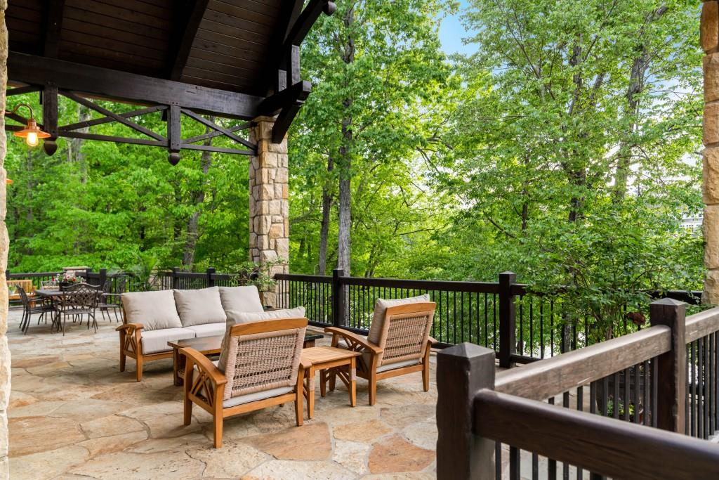 550 Blue Heron Way Milton, GA 30004 - Photo 29 of 108 a view of chairs and table in the roof deck