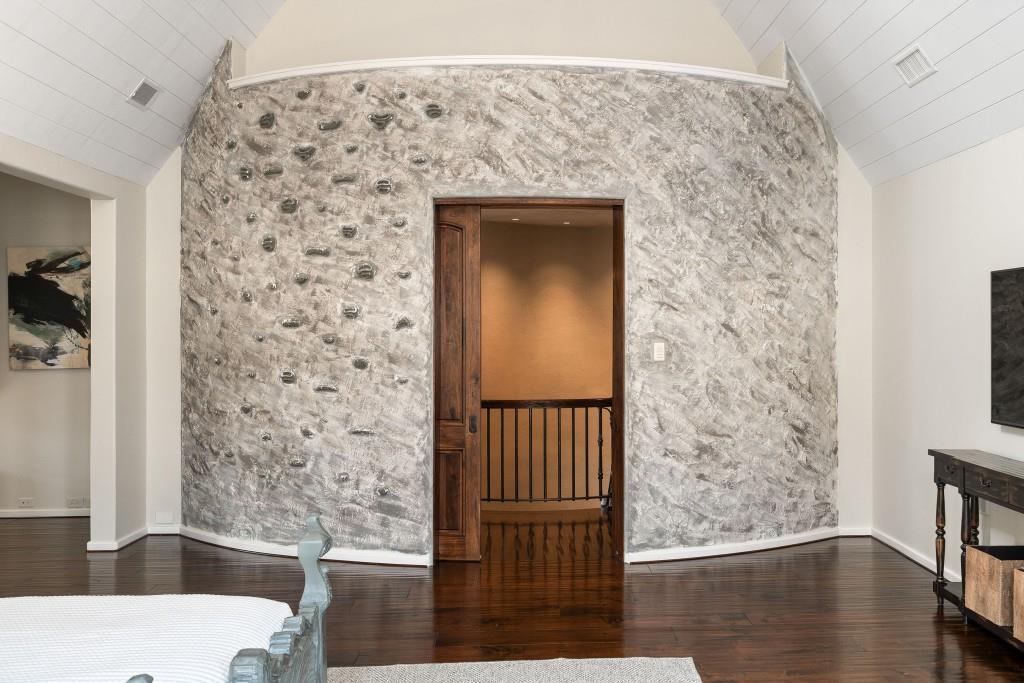 550 Blue Heron Way Milton, GA 30004 - Photo 56 of 108 a view of a hallway with wooden floor and staircase