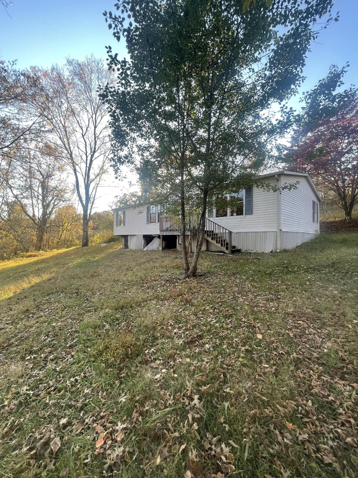 951 Swan Lake Road Barbourville, KY 40906 - Photo 1 of 15 B56888A2-C7D6-49C4-86F2-F0A152190C5D