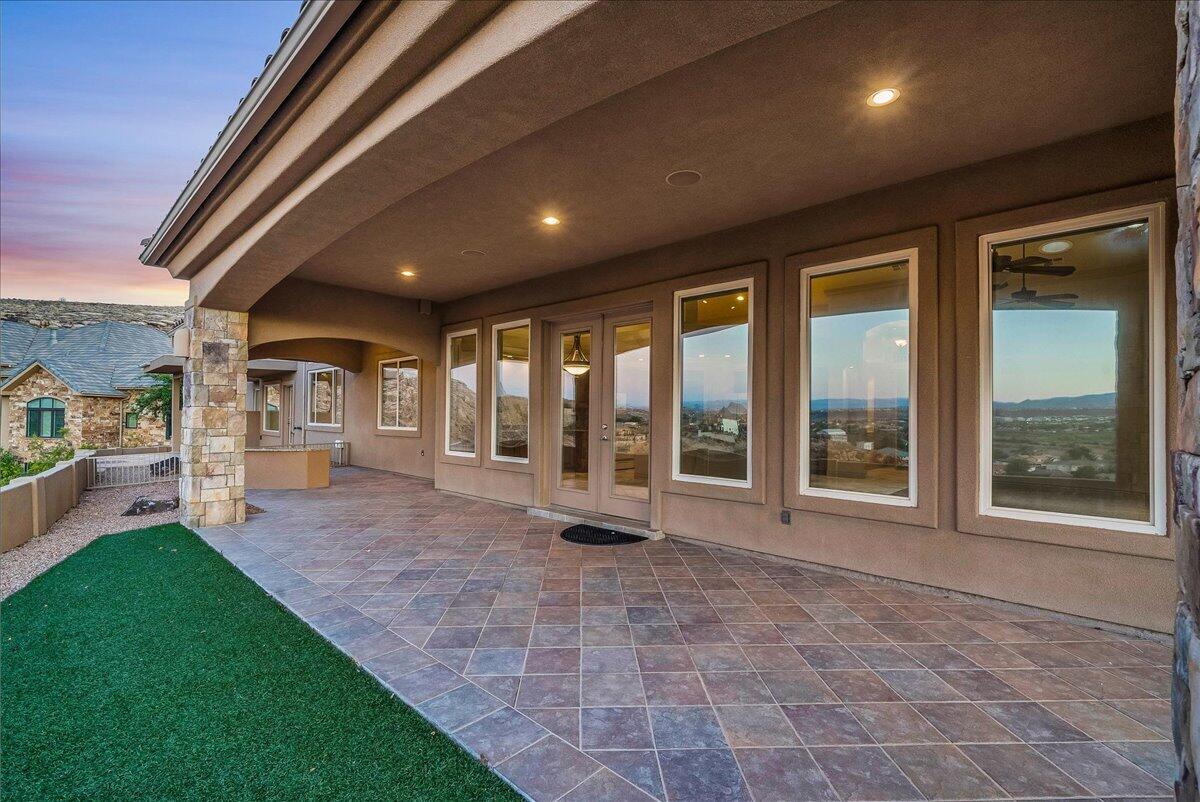 2255 Hill Road, Unit 15 St. George, UT 84790 - Photo 7 of 40 Covered Patio