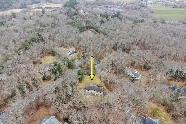 $894,900 | 5 Hazelton Lane, South Kingstown, RI 02892