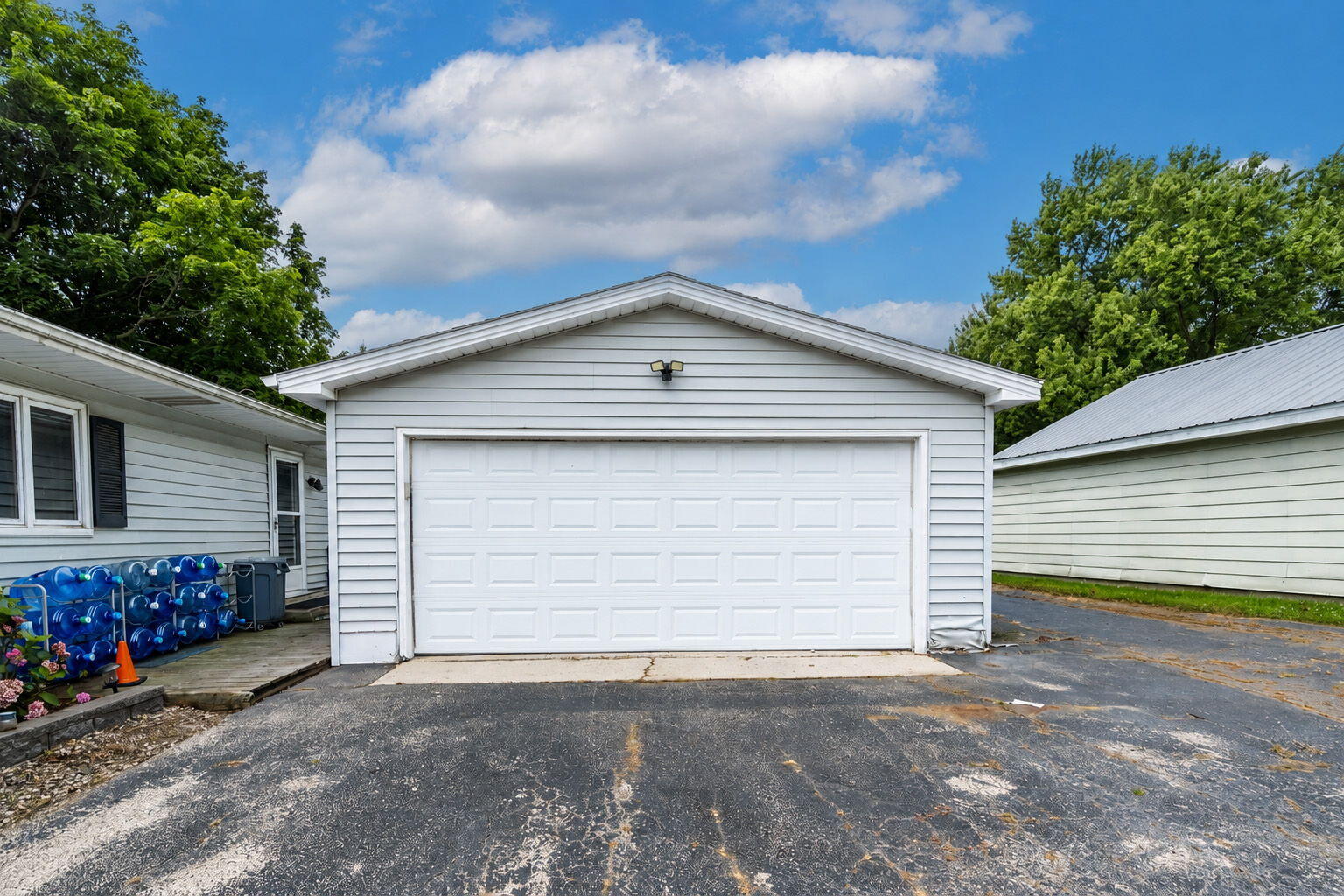 135 Prairie Street Sharon, WI 53585 - Photo 18 of 27 Garage 1
