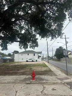 $199,999 | 437 Newton Street, Gretna, LA 70053