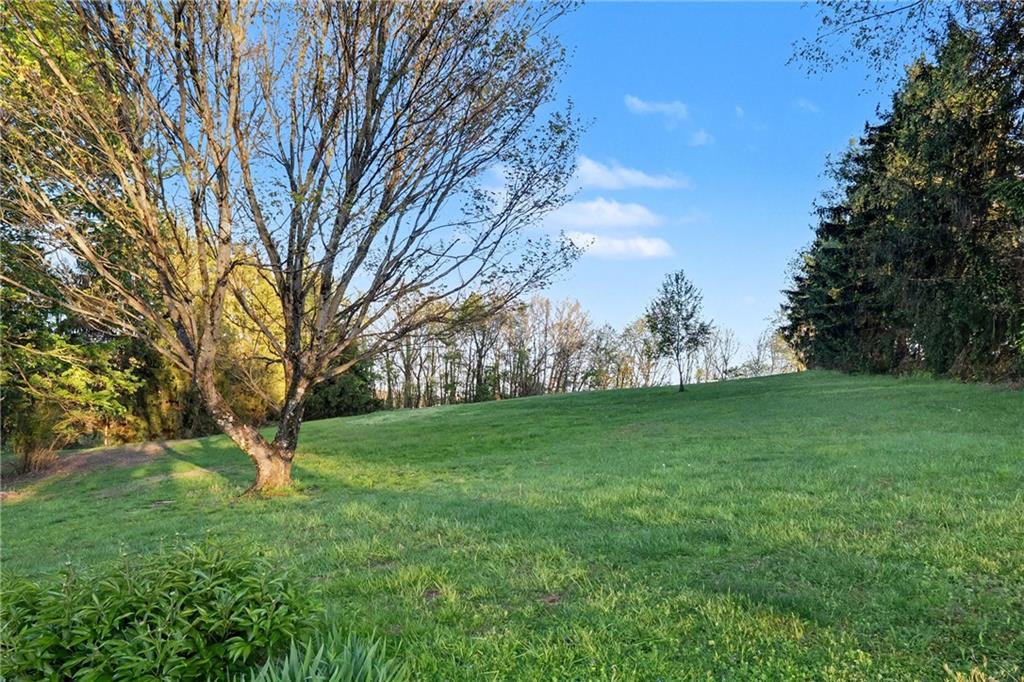 209 Cliff Road Baden, PA 15005 - Photo 28 of 35 Gallery Image 28