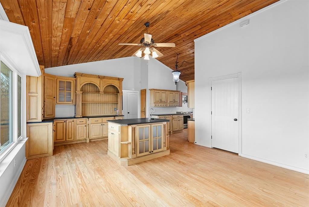 2555 22000th Road McCune, KS 66753 - Photo 6 of 68