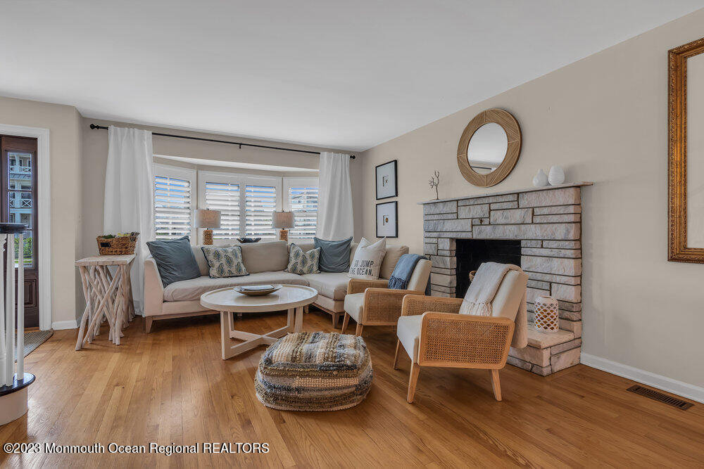 10 York Avenue Spring Lake, NJ 07762 - Photo 3 of 21 Living Room