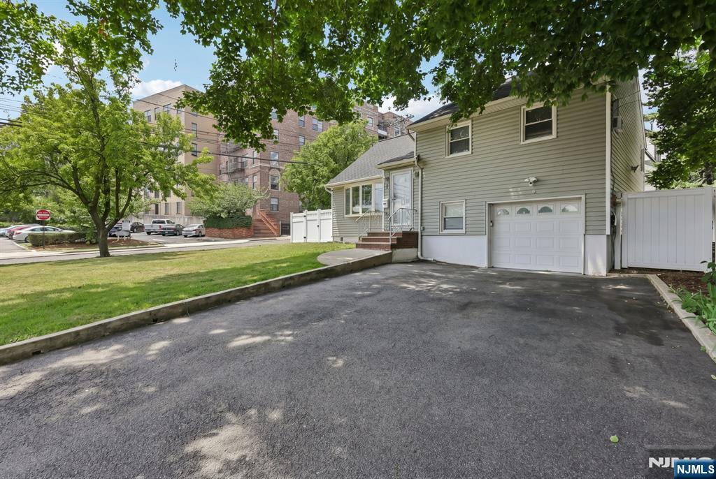 1 Franklin Place Hackensack, NJ 07601 - Photo 3 of 27