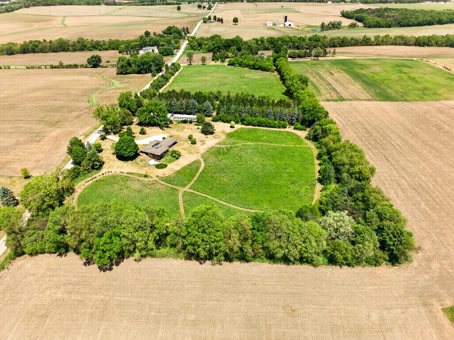 N2028 Steiner Road Monroe, WI 53566 - Photo 14 of 80