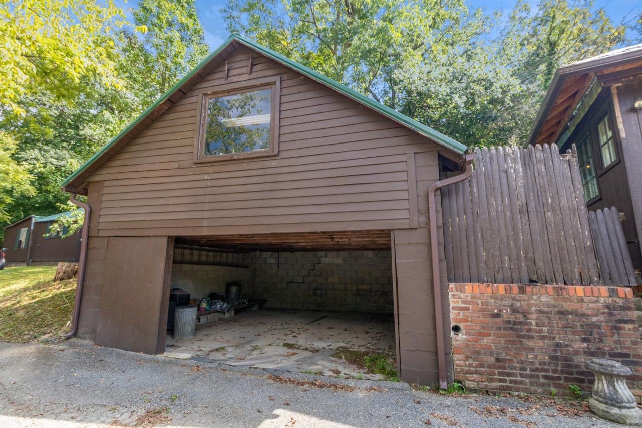 6377 Aracoma Road Huntington, WV 25705 - Photo 31 of 32 Gallery Image 31