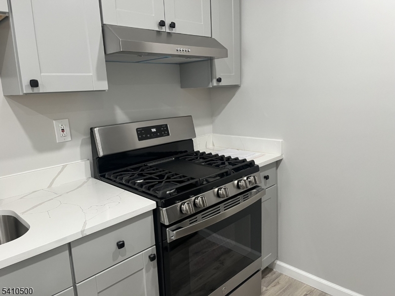 343 Thomas Street Phillipsburg, NJ 08865 - Photo 6 of 10