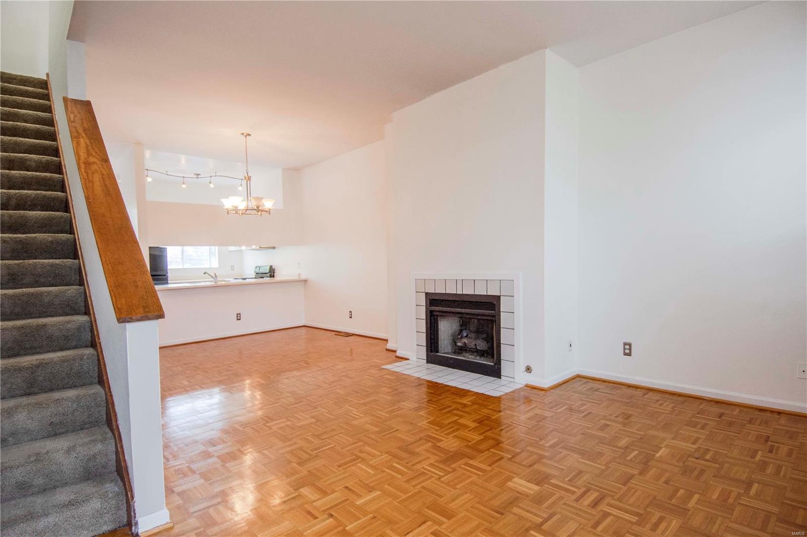 2315 Rutger Street, Unit E St. Louis, MO 63104 - Photo 3 of 28