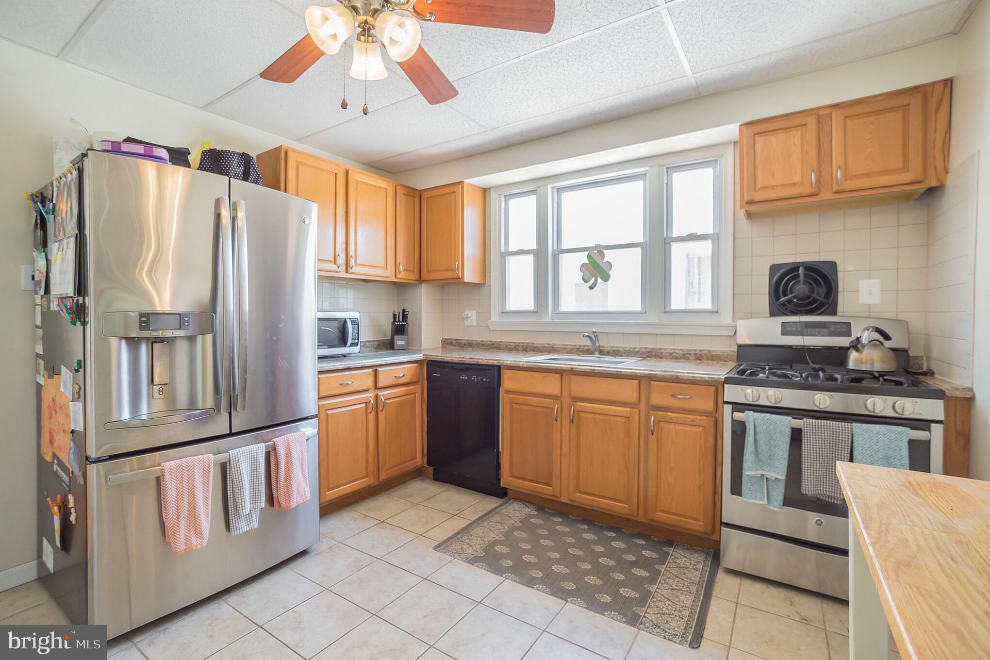 547 Roxborough Avenue Philadelphia, PA 19128 - Photo 10 of 28 Gallery Image 10